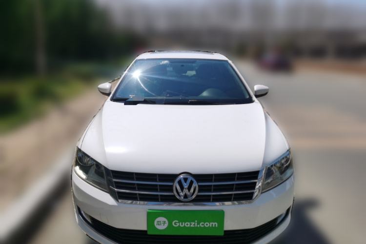 Used Volkswagen Lavida 2013 Restyled Classic 1.6L Manual Comfort Edition Front