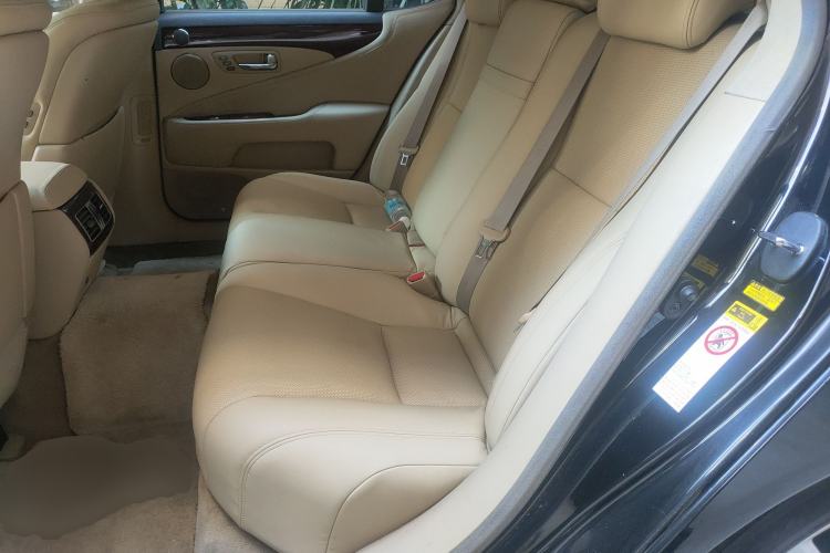 Used Lexus LS 2006 460