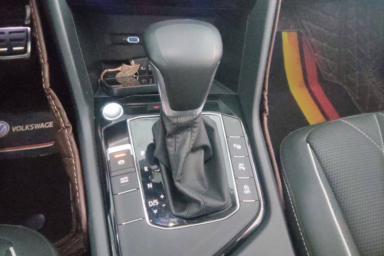 Used Volkswagen Tiguan L 2022 330TSI Automatic Two-Wheel Drive R-Line Enhanced Edition