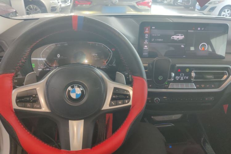 Used BMW X3 2022 xDrive30i Luxury Model M Night Sky Package Center Console