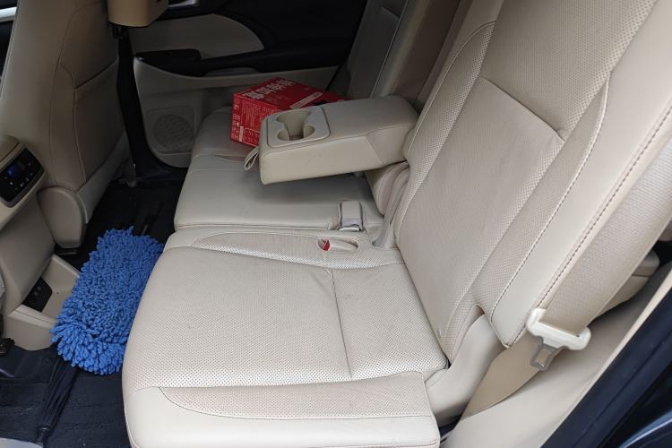 Used Toyota Highlander 2018 2.0T Four-Wheel Drive Prestige Version 7 Seats China VI Standard Left Rear Seat