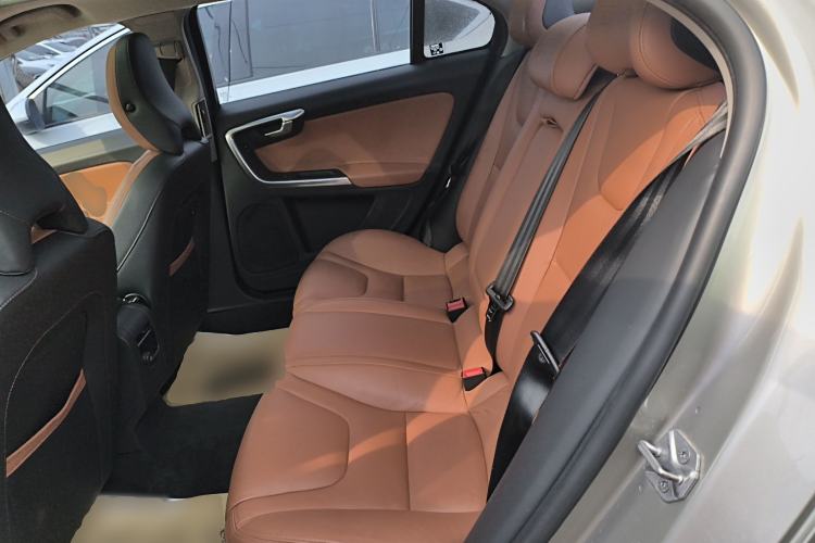 Used Volvo S60 2015 S60L 2.0T Zhiyuan Edition