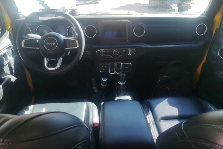 Used Jeep Wrangler  Center Console