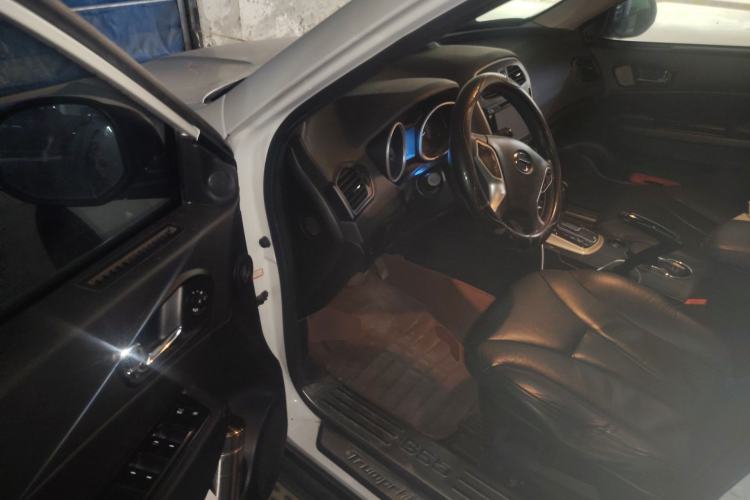 Used GAC Trumpchi GS5 2013 2.0L Automatic Two-Wheel Drive Light Interior Special Edition
