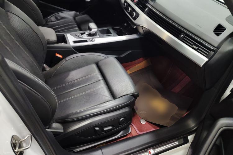 Used Audi A4L 2024 40 TFSI Fashion Dynamic Model
