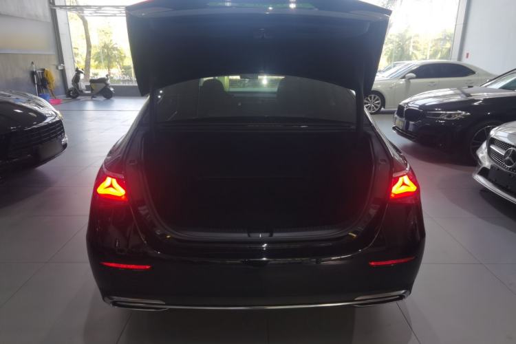 Used Mercedes-Benz E-Class 2024 Facelift E 260 L