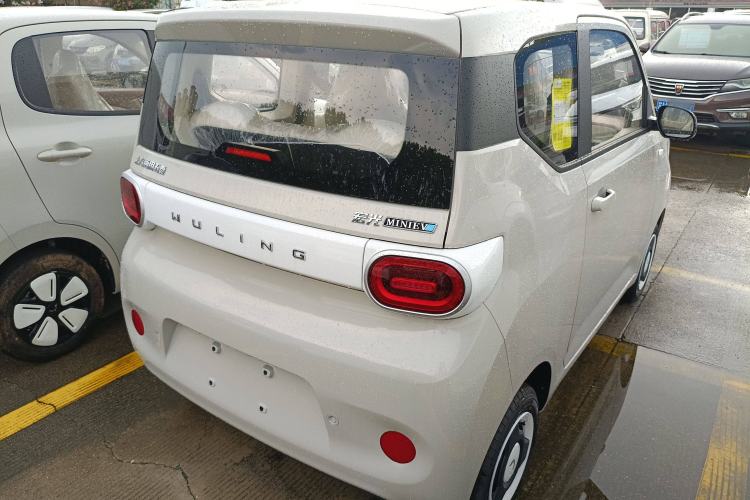 Used Wuling Hongguang MINIEV 2024 3rd Generation 215km Youth Edition