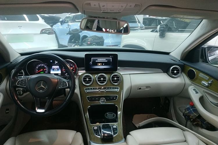 Used Mercedes-Benz C-Class 2015 C 260 L
