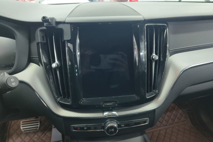 Used Volvo XC60 2019 T5 4x4 Zhiya Sport Edition China VI Standard
