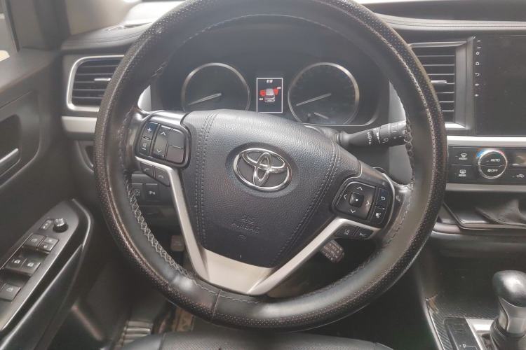 Used Toyota Highlander 2018 2.0T Four-Wheel Drive Luxury Version 7 Seats China VI Standard
