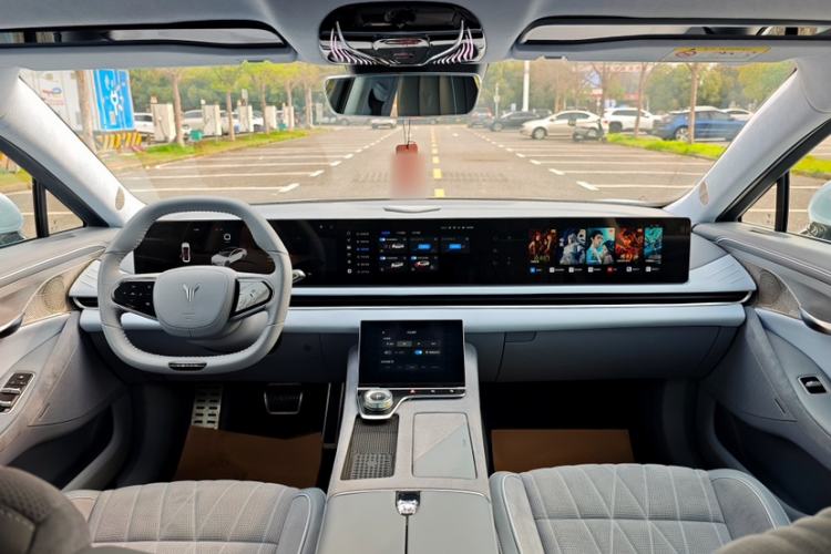 Used VOYAH PASSION 2023 Four-Wheel Drive Flagship Edition Interior 6