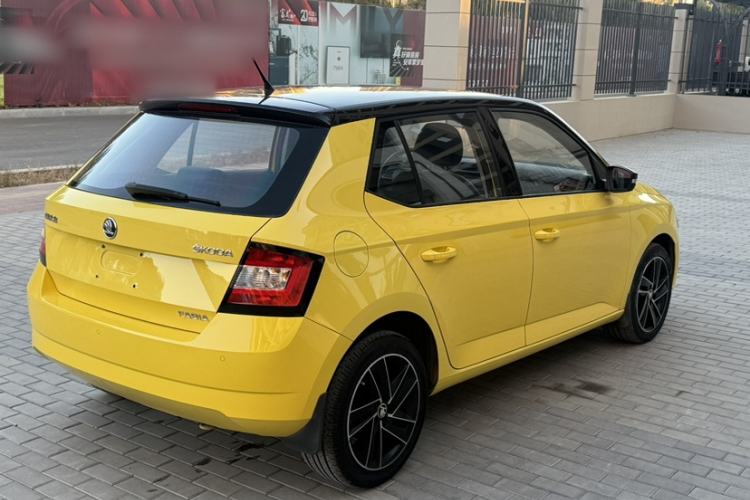 Used Skoda Fabia 2015 1.6L Automatic Sport Edition
