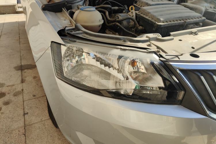 Used Skoda Rapid 2016 1.6L Manual Front-Wheel-Drive Version