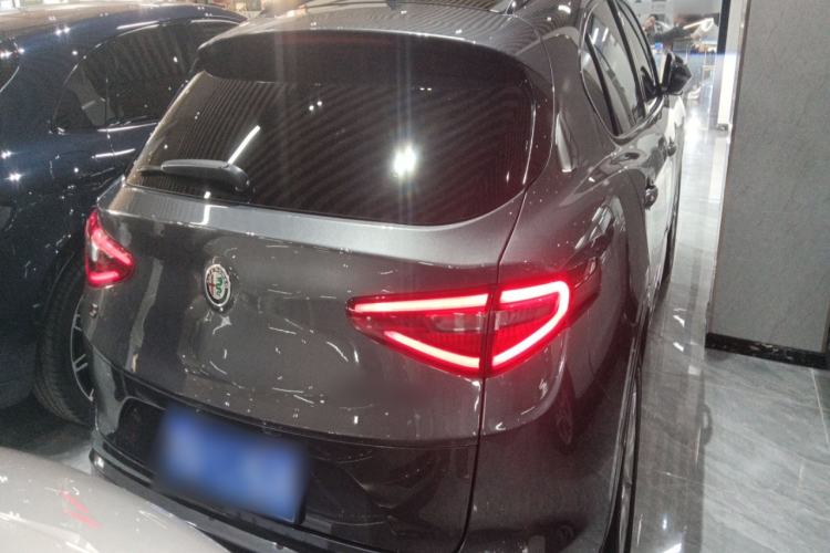 Used Alfa Romeo Stelvio 2017 2.0T 200HP Luxury Edition