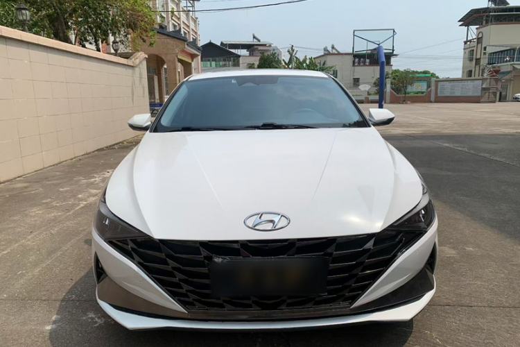 Used Hyundai Elantra 2021 1.5L CVT LUX Prestige Edition Exterior 4