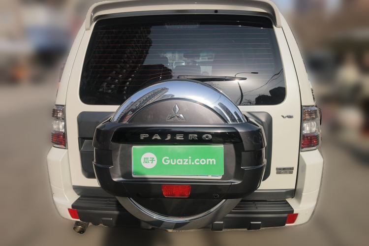 Used Mitsubishi Pajero 2016 3.0L Automatic Standard Version China V Standard Rear