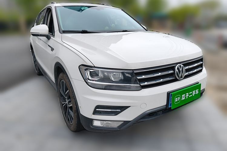 Used Volkswagen Tiguan L 2019 Revised 330TSI Automatic Two-Wheel Drive Smart & Luxury Edition China VI Standard Front Right 45 Deg