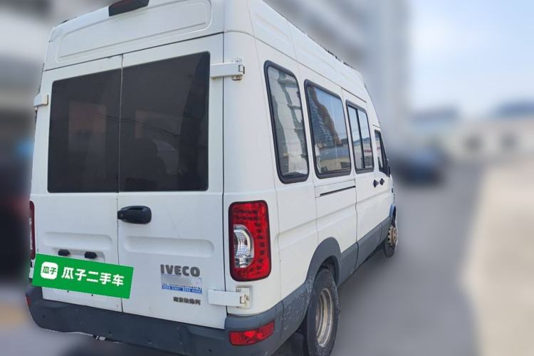 Used Iveco Power Daily 2017 2.5T Deluxe A37 High-Roof 6-7 Seater Bus 47Z5