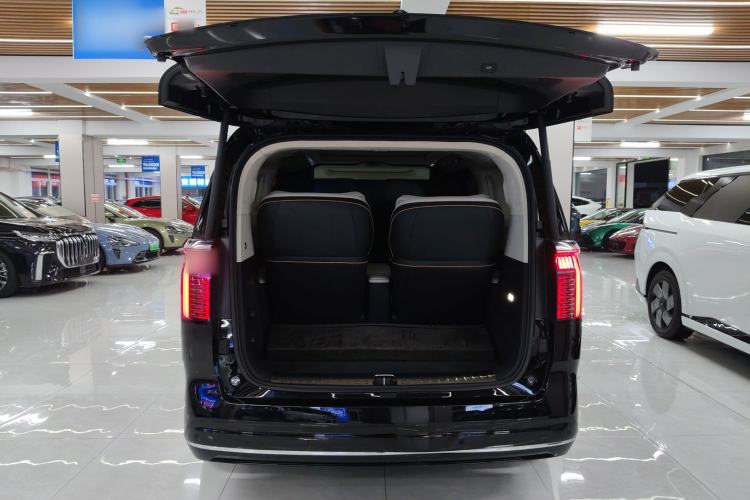 Used Zeekr 009 2024 GAC Trumpchi
