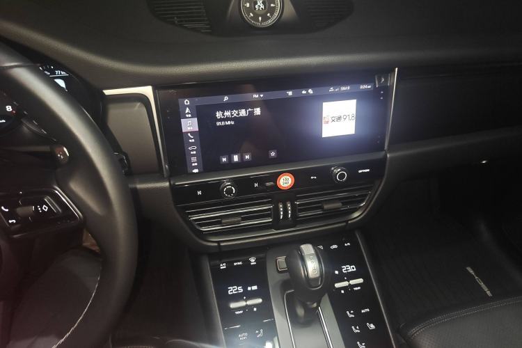 Used Porsche Macan 2023 Macan 2.0T
