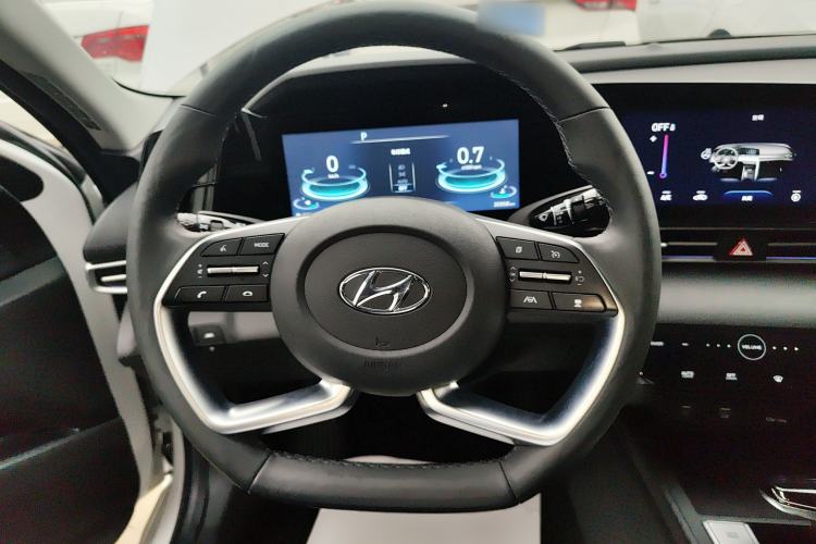 Used Hyundai Elantra 2021 1.5L CVT TOP Flagship Edition Steering Wheel