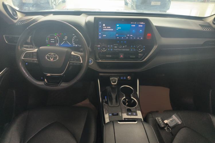 Used Toyota Highlander 2022 Dual-Engine 2.5L Four-Wheel Drive Supreme Edition 7-Seater Center Console