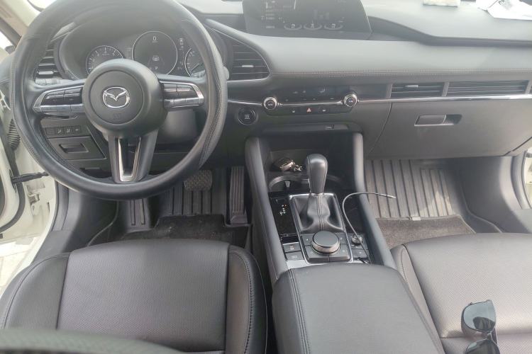 Used Mazda 3 Axela 2022 2.0L Automatic Zhiyao Edition Center Console