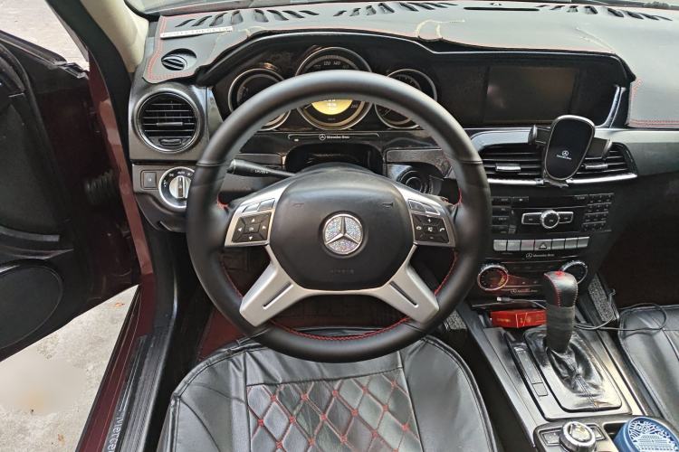 Used Mercedes-Benz C-Class 2010 C 180K Classic model
