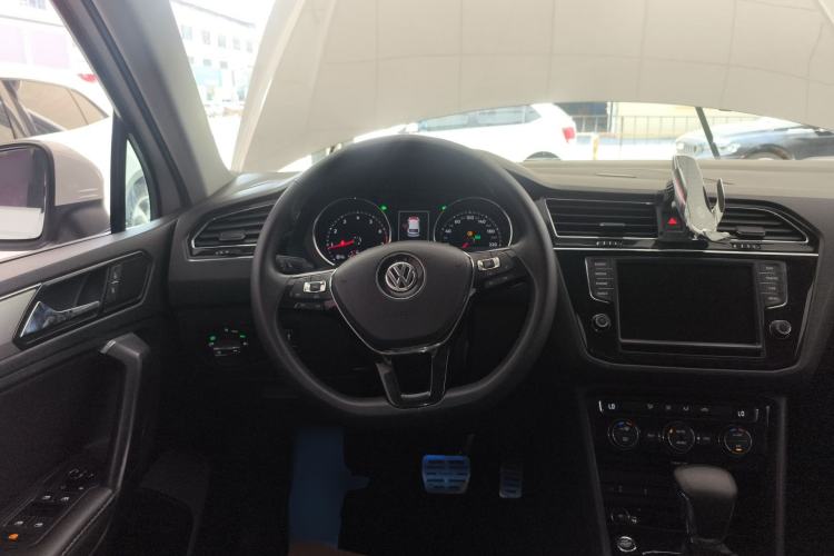 Used Volkswagen Tiguan L 2018 330TSI Automatic Two-Wheel Drive Comfort Edition Steering Wheel