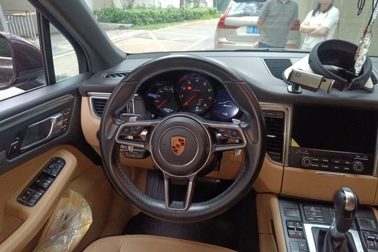 Used Porsche Macan 2017 Macan 2.0T Steering Wheel