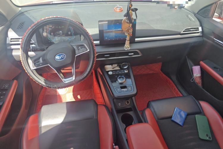 Used BYD e2 2019 Standard Range Model – Smart & Comfortable Version Center Console