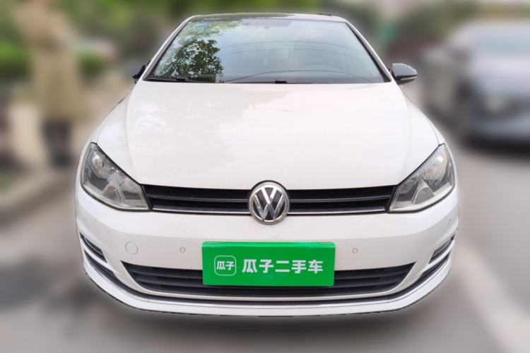 Used Volkswagen Golf 2017 1.6L Automatic Comfort Million-Vehicle Anniversary Edition
