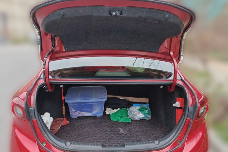 Used Mazda Mazda 3 Axela 2014 Sedan 1.5L Automatic Comfort Model