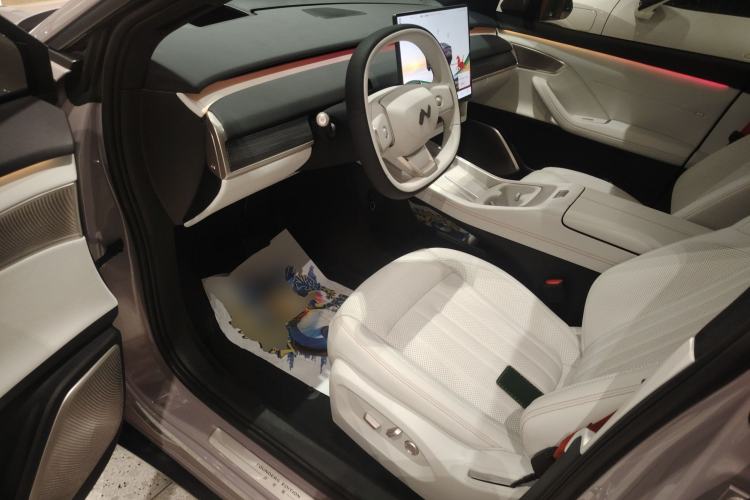 Used ONVO L60 2024 60 kWh All-Wheel Drive