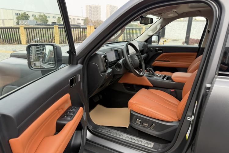 Used Haval H9 2024 2.0T Gasoline All-Wheel-Drive Extreme Edition Left Front Seat