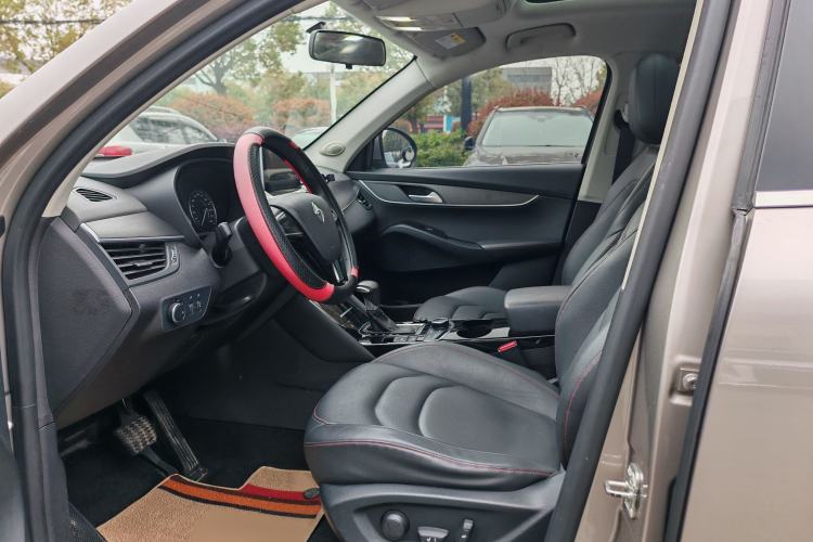 Used BORGWARD BX5 2020 20TGDI Automatic Two-Wheel Drive Pioneer Edition Interior 2