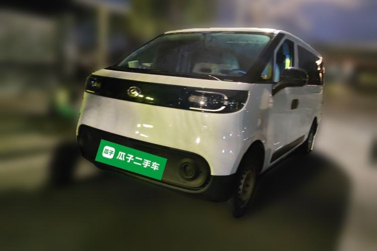 Used SAIC MAXUS Dana V1 2025 Low-Roof Multi-Function Version 42 kWh