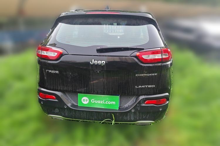 Used Jeep Cherokee 2017 2.4L Leading Smart Edition
