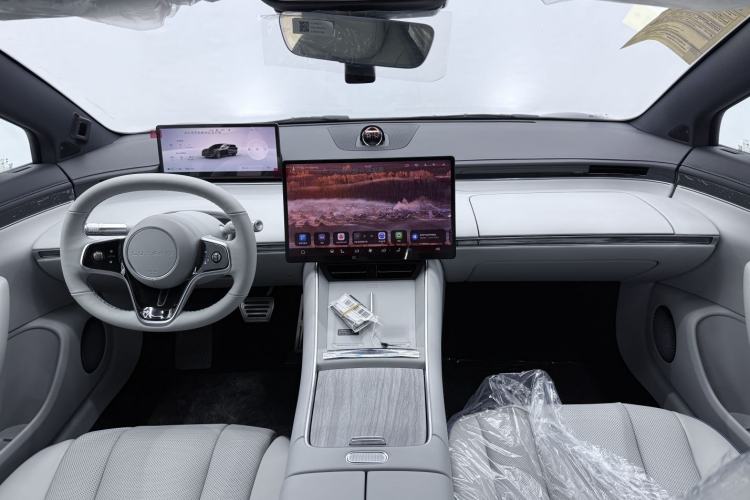 Used Hima Luxeed S7 2024 Pro Model
