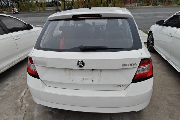 Used Skoda Fabia 2015 1.4L Automatic Front-Drive Model