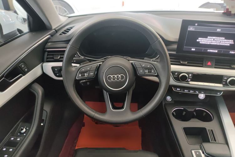 Used Audi A4L 2020 40 TFSI Luxury Dynamic Model Steering Wheel