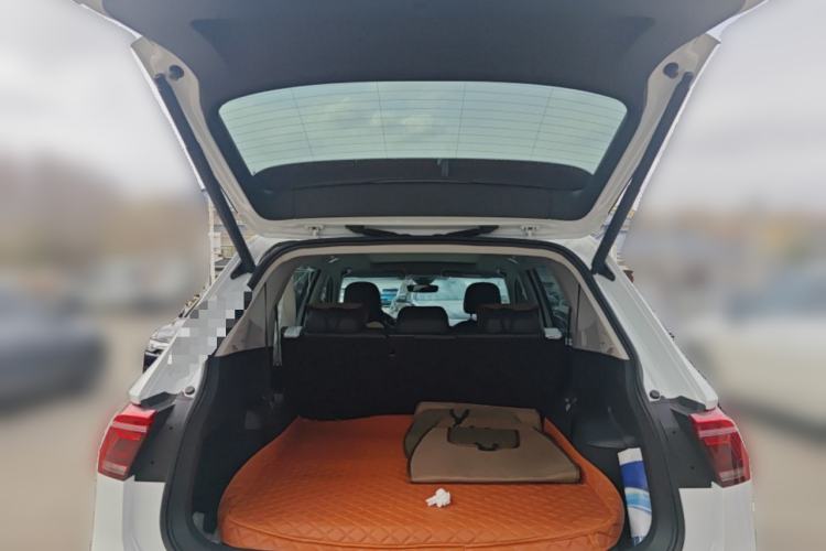 Used Volkswagen Tiguan L 2023 380TSI Automatic All-Wheel Drive R-Line Enhanced 7-Seater Trunk