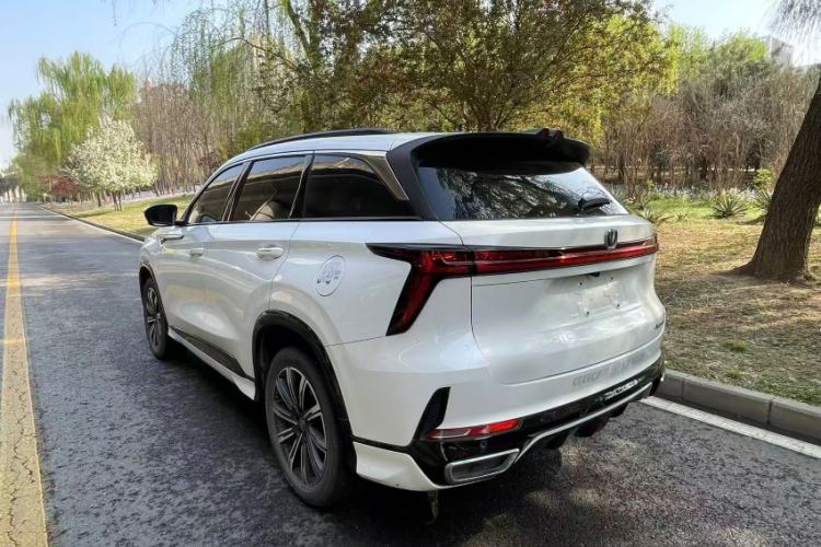 Used CHANGAN CS75 PLUS 2023 3rd Generation 2.0T Automatic Prestige Version Exterior 4