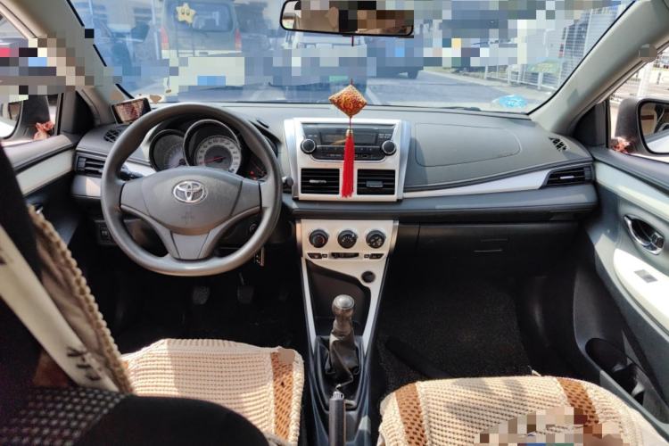 Used Toyota Vios 2016 1.5L Manual ZhiZhen Xingyao Edition Center Console