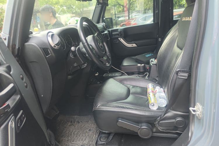 Used Jeep Wrangler 2014 3.0L Sahara Four-Door Edition Left Front Seat