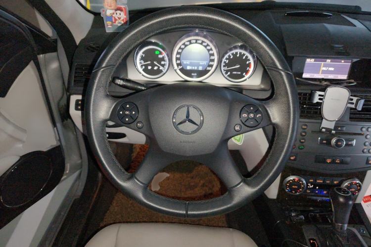 Used Mercedes-Benz C-Class 2010 C 200 CGI Fashion Model