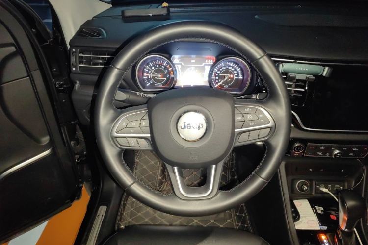 Used Jeep Grand Commander 2020 2.0T Two-Wheel Drive Elite Version Steering Wheel