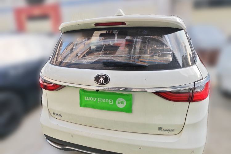 Used BYD Song MAX 2018 1.5T Automatic Smart Connect Luxury 6-Seater Rear