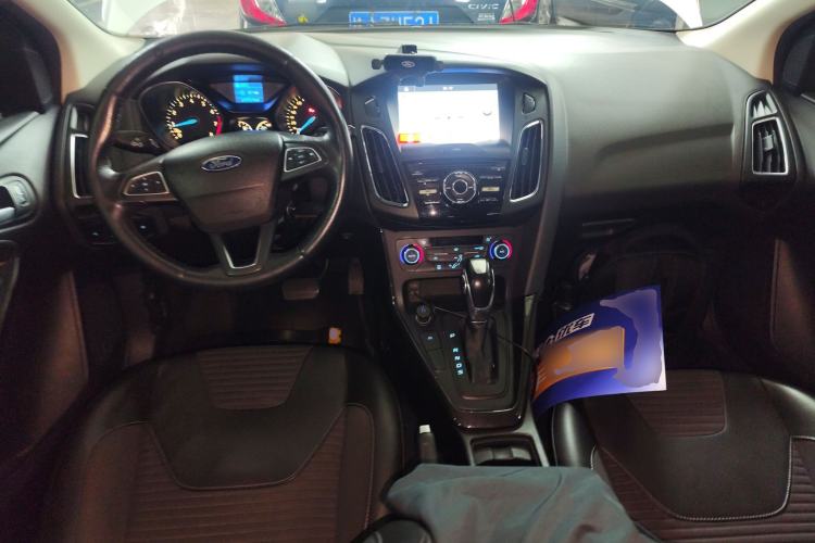 Used Ford Focus 2017 Hatchback EcoBoost 125 Automatic - Ultra-Powerful Style Edition with Smart Drive Features
