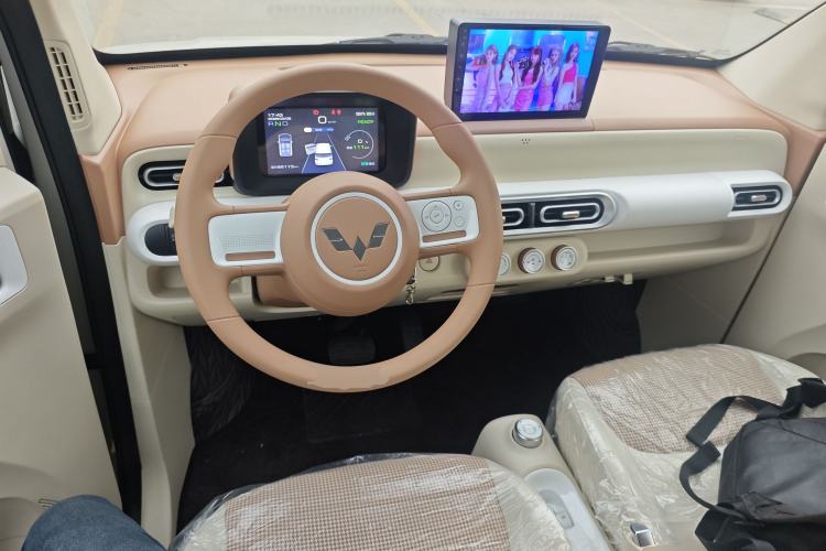 Used Wuling Hongguang MINIEV 2024 3rd Generation 215km Youth Edition
